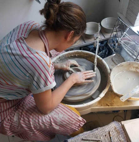 Saturday / Sunday Pottery Class ( 11pm - 5pm) Saturday / Sunday Pottery Class ( 11pm - 5pm)
