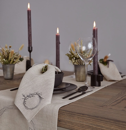 Wild Collection Natural Wreath Linen Table Runner