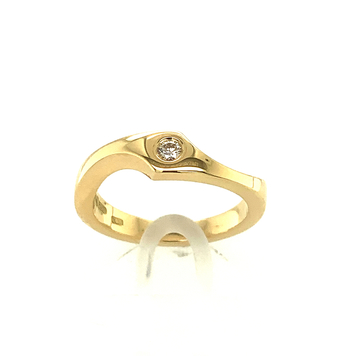 Contemporary 18ct Yellow Gold Ring
