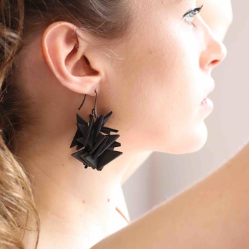 Black Medium Extremely Light Earrings