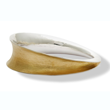 Flowing Curves bangle