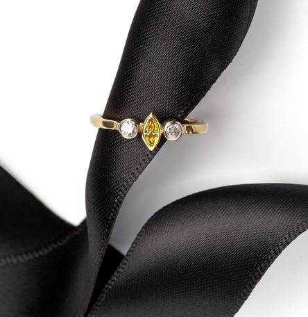 Yellow and white diamonds gold ring