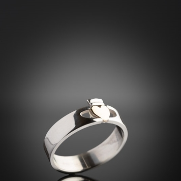 Contemporary Two Tone Claddagh Ring