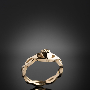 Gold Twist Claddagh Ring