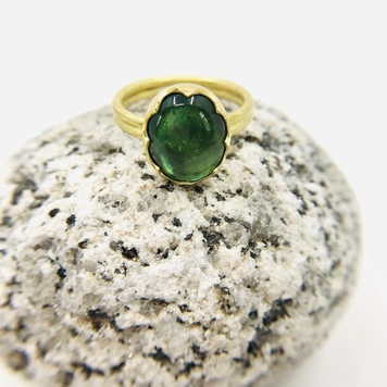 Scalloped Tourmaline Gold Ring